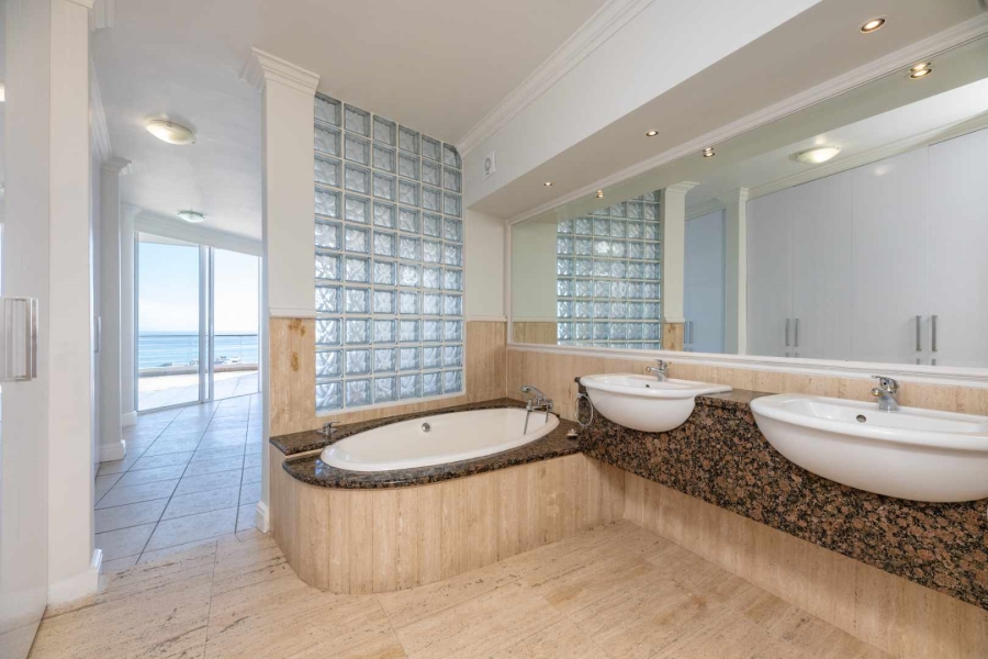 To Let 2 Bedroom Property for Rent in Sea Point Western Cape